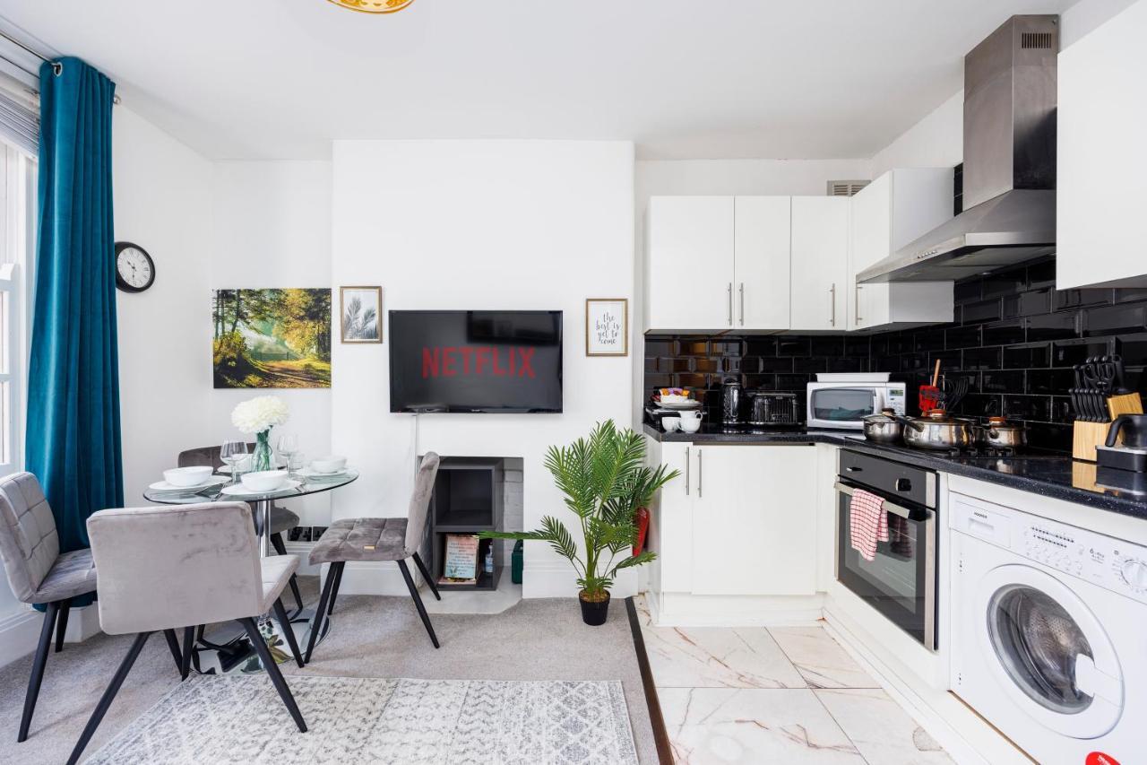 2 Bed Apartment Londen Buitenkant foto