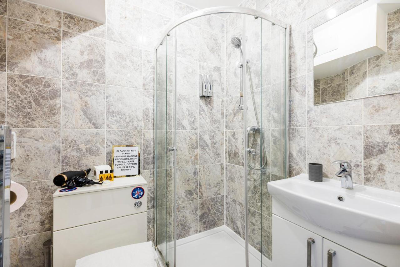 2 Bed Apartment Londen Buitenkant foto